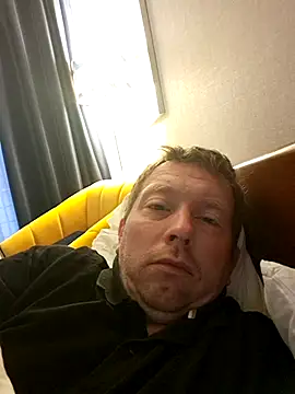 Snapshot of eifel6566 chatting on 08-09-26, 03:34 eifel6566 online show from 08-09-26, 03:34