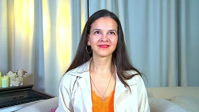 LeonaLane online show from 04-25-26, 06:27