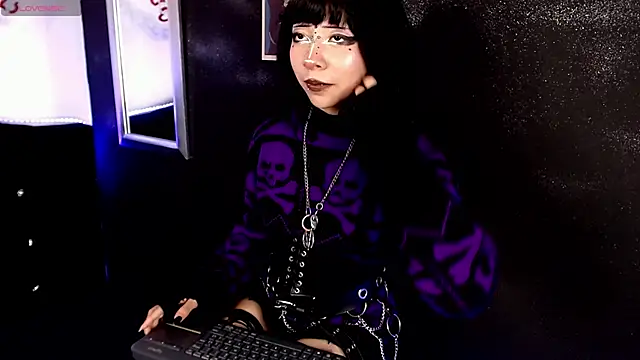 KiomyVamp online show from 04-25-26, 04:15