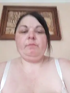 Snapshot of Dear_Natalia chatting on 06-12-26, 04:00 Dear Natalia online show from 06-12-26, 04:00