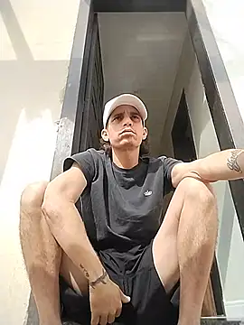 Snapshot of Bruno13travieso chatting on 08-03-26, 02:11 Bruno13travieso online show from 08-03-26, 02:11