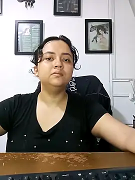 Snapshot of Cassle_ibarra_x chatting on 04-16-26, 03:24 Cassle ibarra x online show from 04-16-26, 03:24