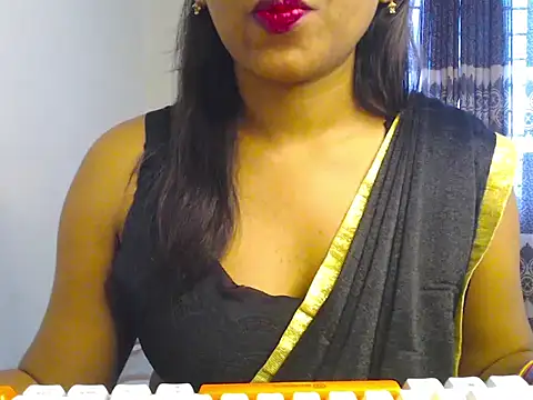 VelvetCoupleLive online show from 06-26-26, 01:43
