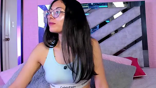 Kat santana online show from 05-04-26, 01:51