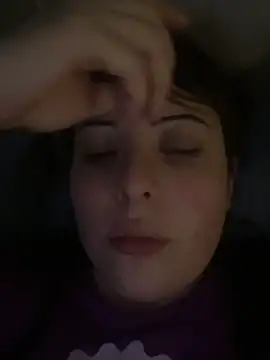 Snapshot of coraima333 chatting on 04-10-26, 02:06 coraima333 online show from 04-10-26, 02:06