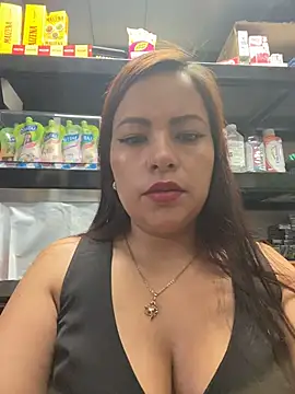 MIA ROSSEEE online show from 05-25-26, 12:11