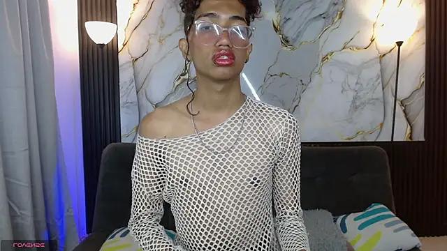 triiangel latinboy online show from 05-11-26, 12:44