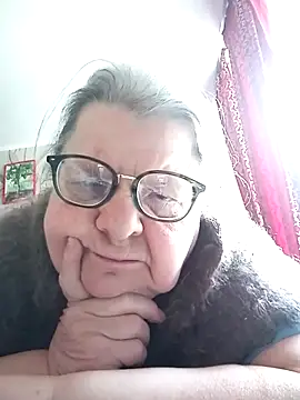 Snapshot of MartaMia68 chatting on 04-17-26, 10:29 MartaMia68 online show from 04-17-26, 10:29