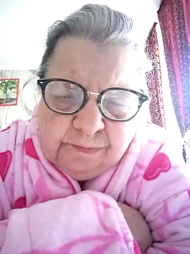 Snapshot of MartaMia68 chatting on 05-04-26, 05:14 MartaMia68 online show from 05-04-26, 05:14