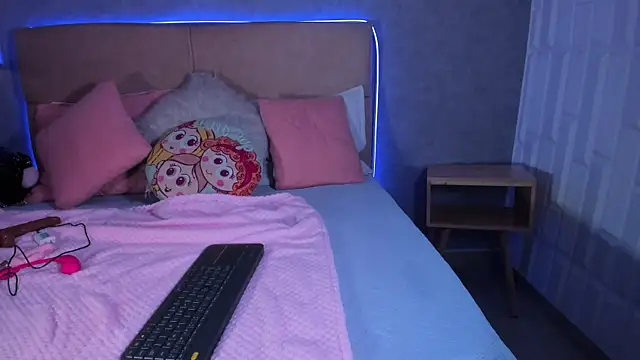 RoxaneBrown online show from 06-23-26, 07:34