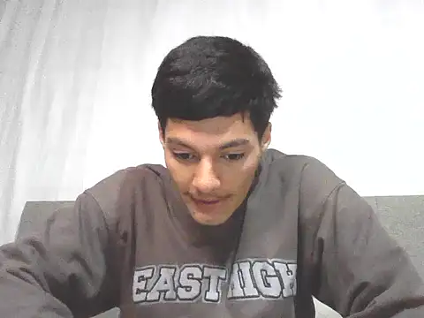 Snapshot of EmilianoShock chatting on 04-17-26, 08:39 EmilianoShock online show from 04-17-26, 08:39