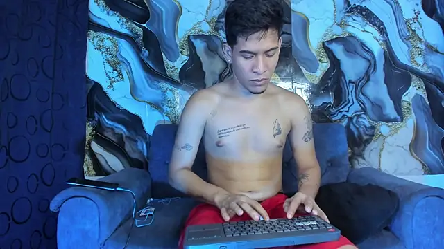 Snapshot of Mateo_and_Jose chatting on 05-21-26, 05:14 Mateo and Jose online show from 05-21-26, 05:14