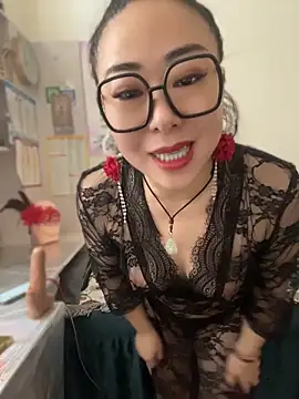 xxxlu886 online show from 04-25-26, 03:31