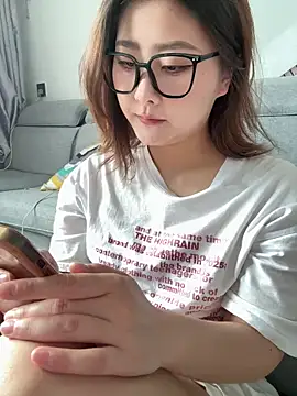 Snapshot of Mu-Mu520 chatting on 04-14-26, 05:46 Mu-Mu520 online show from 04-14-26, 05:46