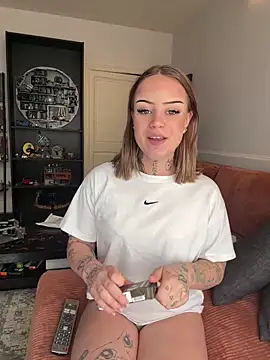 liloutatoou online show from 04-20-26, 02:31