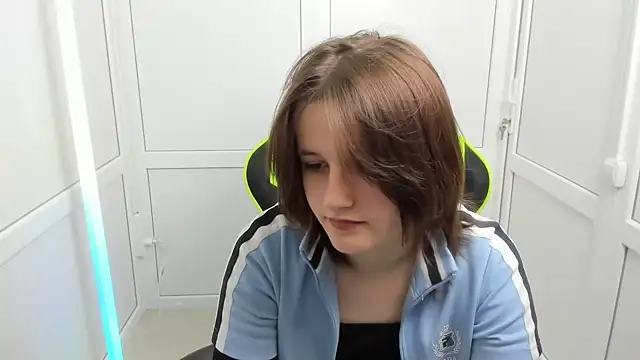 GoldenKiss online show from 04-22-26, 06:49