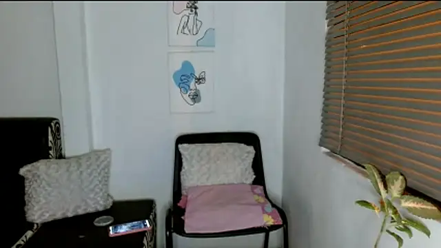Snapshot of alisonnturbay chatting on 06-11-26, 02:53 alisonnturbay online show from 06-11-26, 02:53