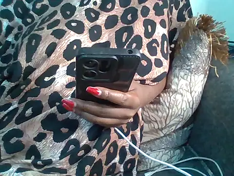 hotchoco03 online show from 04-11-26, 09:08