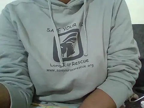 hotchoco03 online show from 04-17-26, 09:07