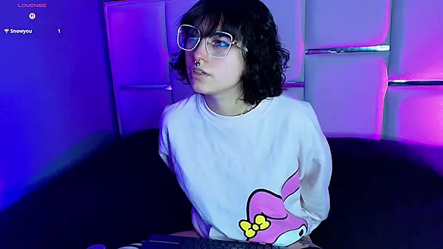 BadEmyXO online show from 06-02-26, 03:52