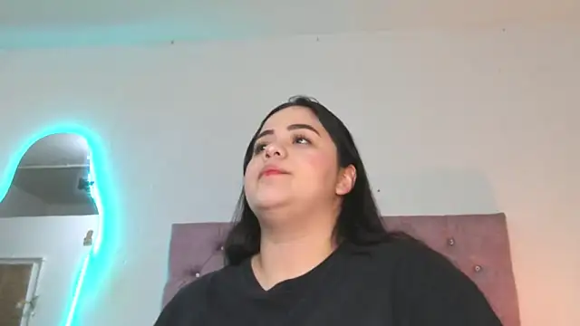 laurenlaine online show from 05-17-26, 10:39