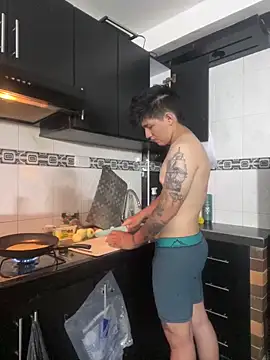 AAROON SCOTT online show from 04-11-26, 03:05