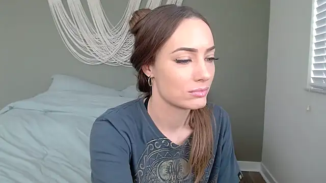 sireneyesonly online show from 04-24-26, 08:11