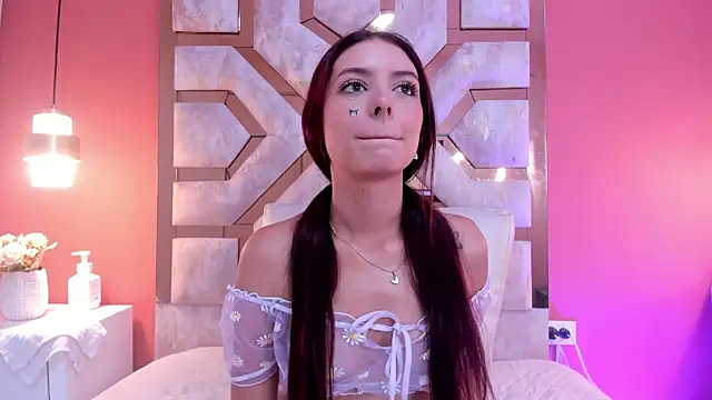 Snapshot of VIOLET_19XXX chatting on 04-30-26, 12:55 VIOLET 19XXX online show from 04-30-26, 12:55