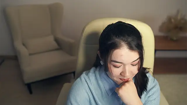 ShanaYock online show from 04-11-26, 01:59