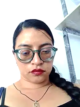 Snapshot of SOFI__10 chatting on 04-19-26, 06:10 SOFI 10 online show from 04-19-26, 06:10
