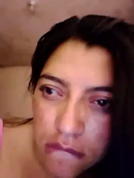 Snapshot of SOFI__10 chatting on 04-24-26, 05:43 SOFI 10 online show from 04-24-26, 05:43