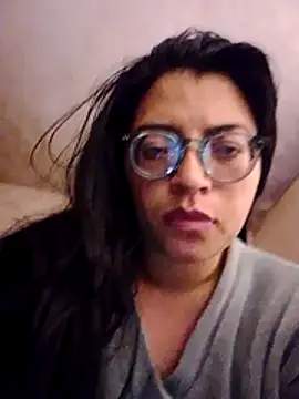 Snapshot of SOFI__10 chatting on 04-25-26, 07:11 SOFI 10 online show from 04-25-26, 07:11