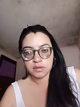 Snapshot of SOFI__10 chatting on 05-25-26, 06:52 SOFI 10 online show from 05-25-26, 06:52