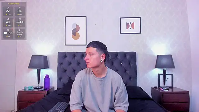 Snapshot of TomAndGia chatting on 06-03-26, 08:03 TomAndGia online show from 06-03-26, 08:03