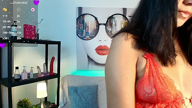 Snapshot of Luna_Ferrer10 chatting on 05-30-26, 06:27 Luna Ferrer10 online show from 05-30-26, 06:27