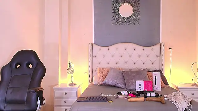 elizabeth santos1 online show from 07-28-26, 09:03