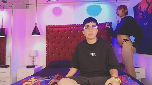 Noa heaven online show from 04-14-26, 03:23