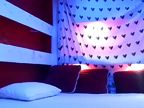 BellaNoirXXX online show from 04-19-26, 10:03