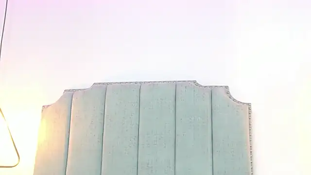 MoonBlue95 online show from 05-15-26, 06:48