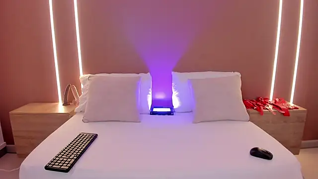 jade spinters online show from 06-30-26, 07:48