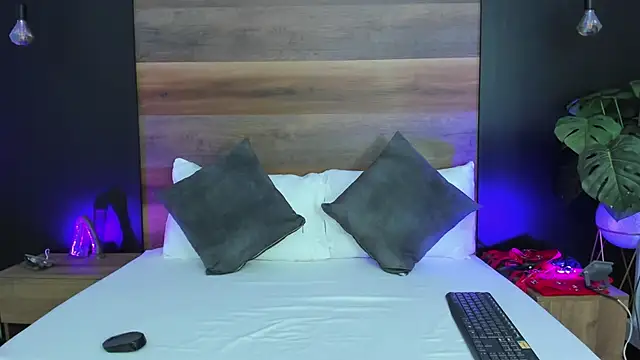 jade spinters online show from 07-04-26, 07:53