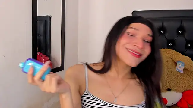 Camil 7w7 online show from 05-18-26, 09:09