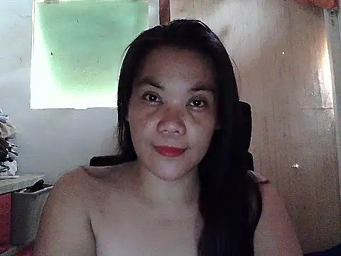 holdmetight21 online show from 04-18-26, 05:33