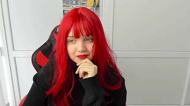 Snapshot of Caroline_cutte chatting on 04-12-26, 07:02 Caroline cutte online show from 04-12-26, 07:02