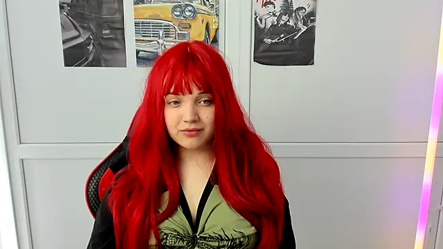 Snapshot of Caroline_cutte chatting on 04-23-26, 07:30 Caroline cutte online show from 04-23-26, 07:30