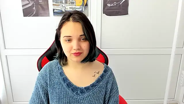 Snapshot of Caroline_cutte chatting on 05-02-26, 09:36 Caroline cutte online show from 05-02-26, 09:36
