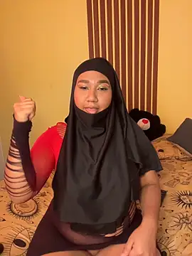 Snapshot of Samira_fares chatting on 04-14-26, 11:38 Samira fares online show from 04-14-26, 11:38