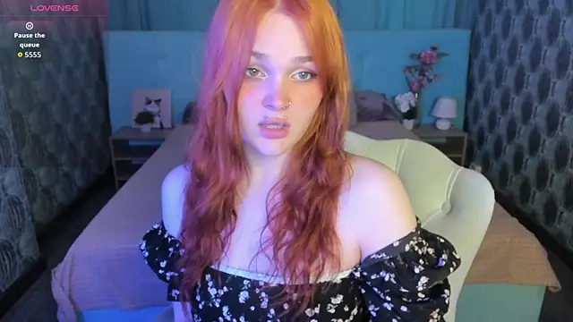Emilly Hiil online show from 07-04-26, 01:23