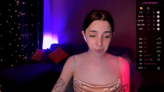 CharliGrace  online show from 06-25-26, 08:19