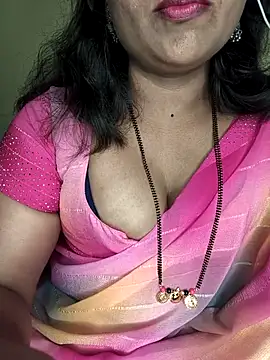 Snapshot of ur_love_kannada1 chatting on 04-19-26, 04:39 ur love kannada1 online show from 04-19-26, 04:39